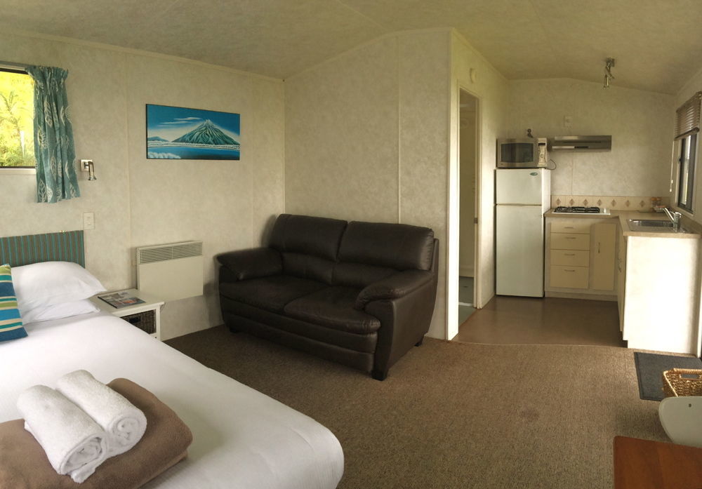 Oakura Beach Holiday Park Extérieur photo